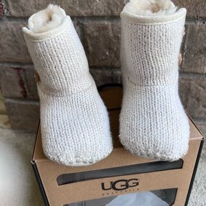 Uggs (worn only a few times) Size 4/5 Baby (12-18mo)